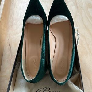 J Crew green velvet pumps